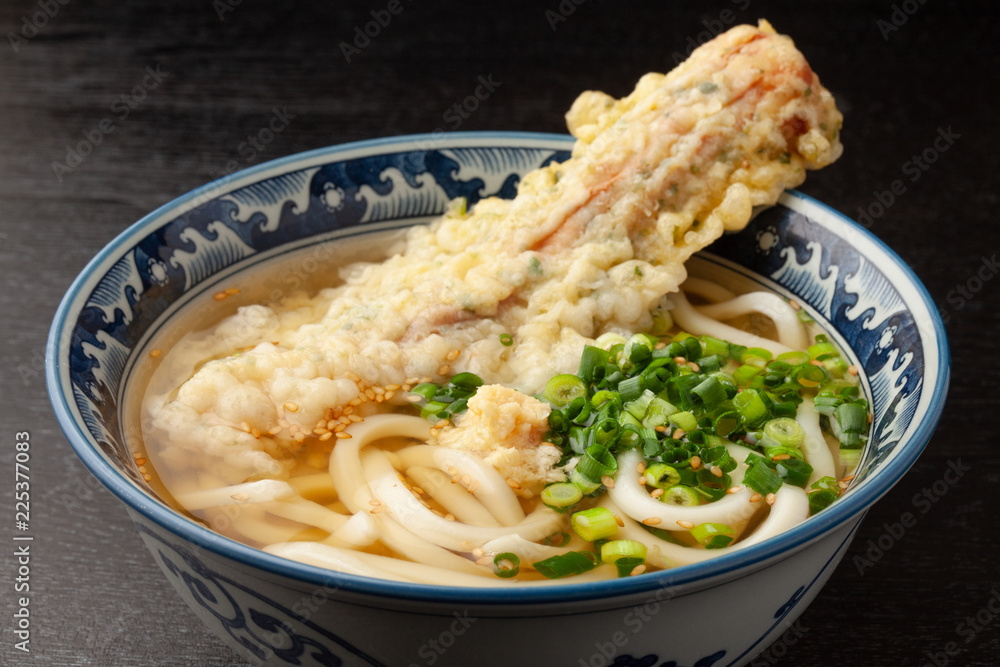 讃岐うどんと竹輪の天ぷら