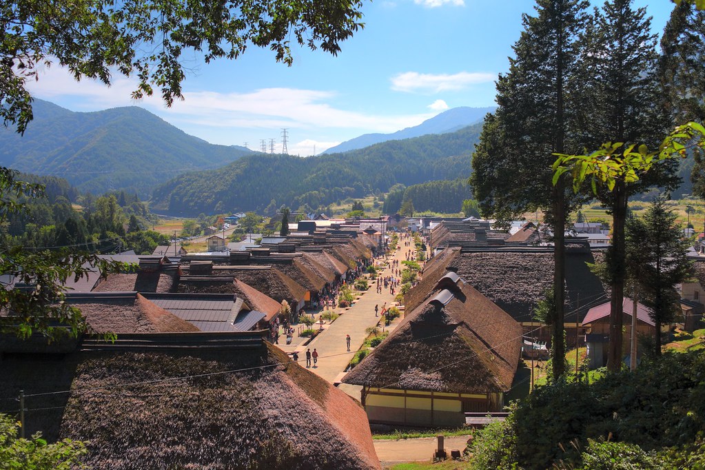 ラーメンを始めとする福島名物の各麺料理や福島発の地元スイーツ、郷土料理、海鮮やソウルフードなど福島のグルメ情報をご紹介。