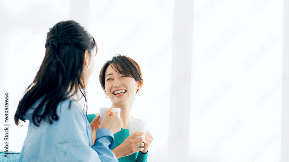 渋いお茶からお酒のつまみまで。家族全員が夢中になる、止まらないループの誘惑