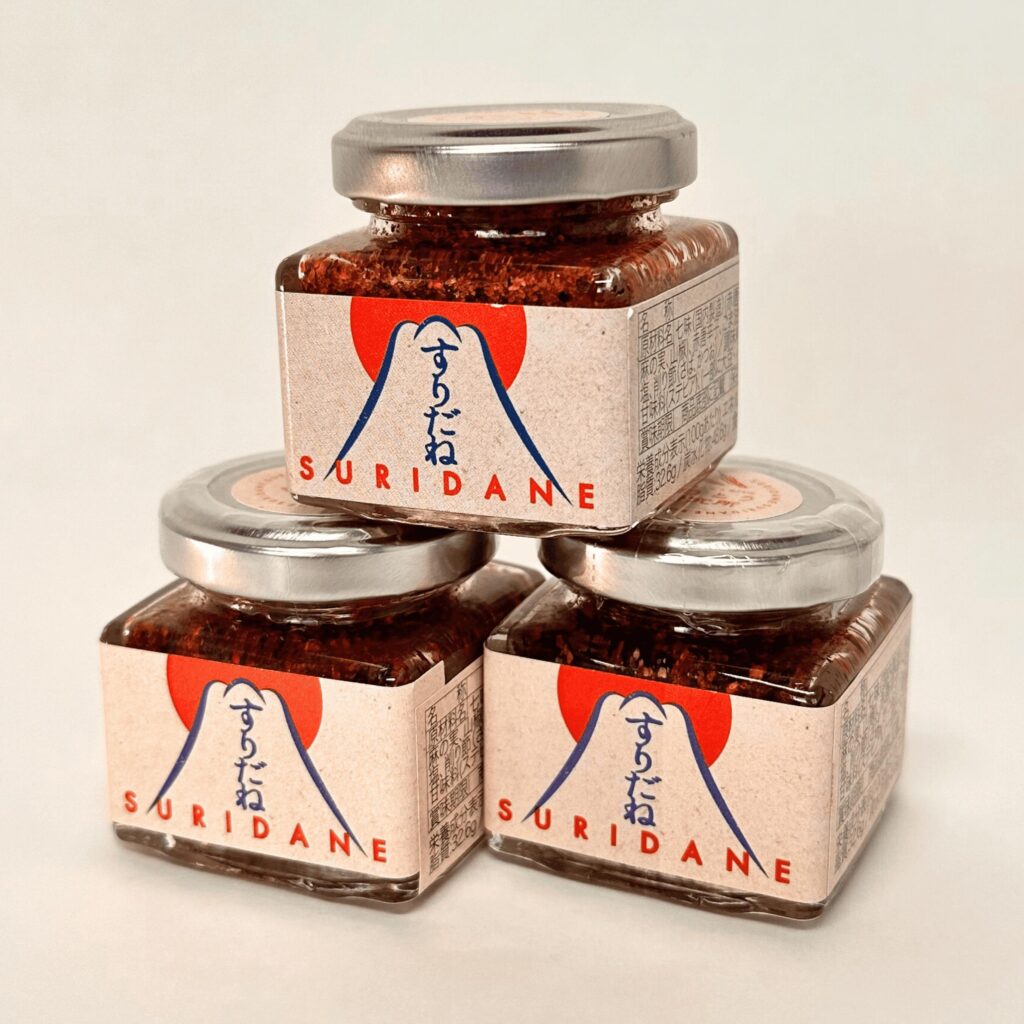 キッチンに常備したい伝統の味。一度食べたら虜になる＜すりだね＞、旨辛の沼へようこそ。