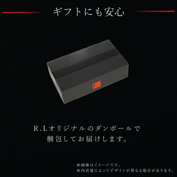 モノトーンの箱が、中のワッフルそれぞれの個性を一層引き立て、まるでアートギャラリーを眺めているような気分にさせてくれる