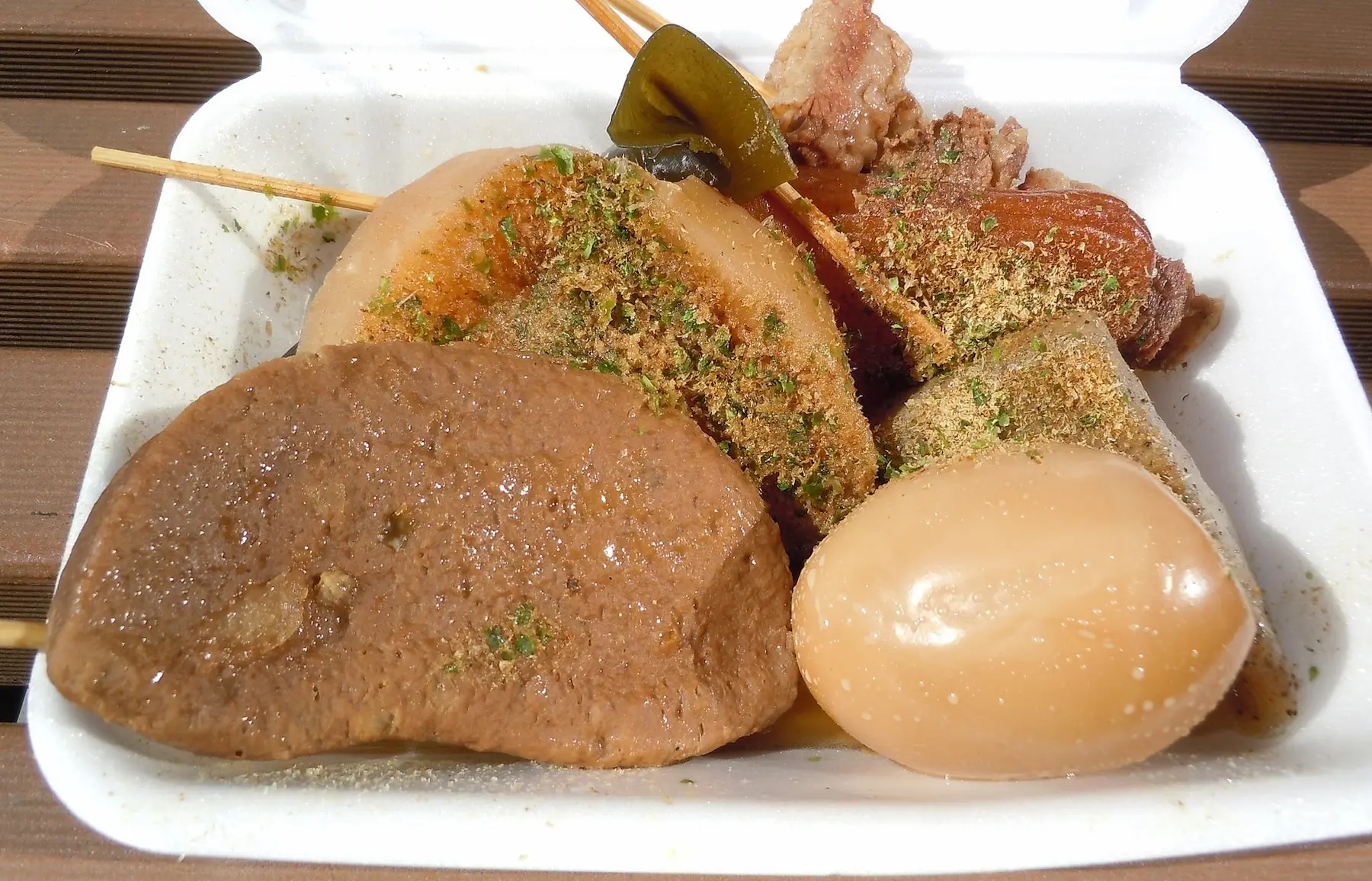 「黒い」とよく言われる静岡おでん。