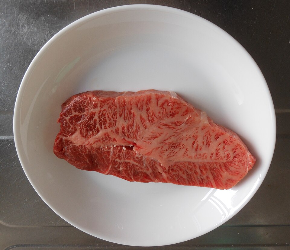 常陸牛のミスジ(部位数の少ない貴重な箇所)。
