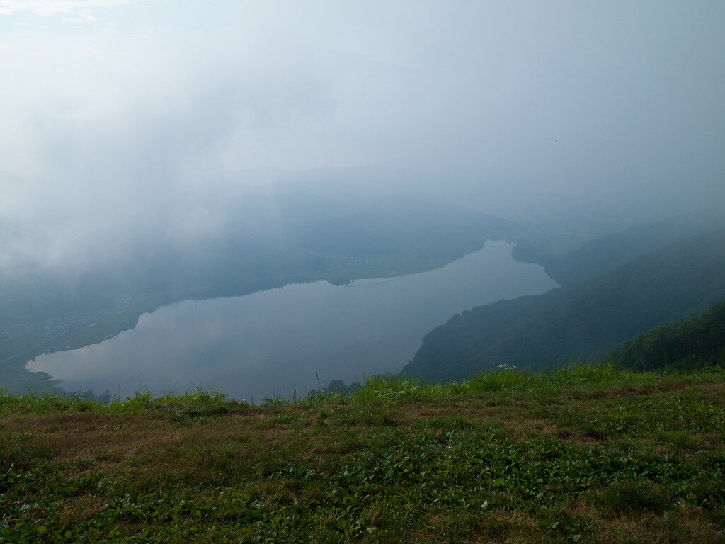美しき木崎湖。この湖の畔（ほとり）に地元客で賑わうビストロがある。
