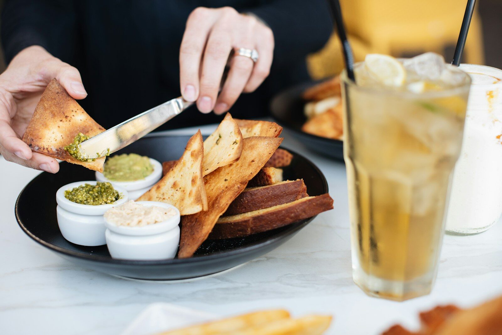 様々な料理に多種多様なディップが加わって料理の幅が無限に広がる。