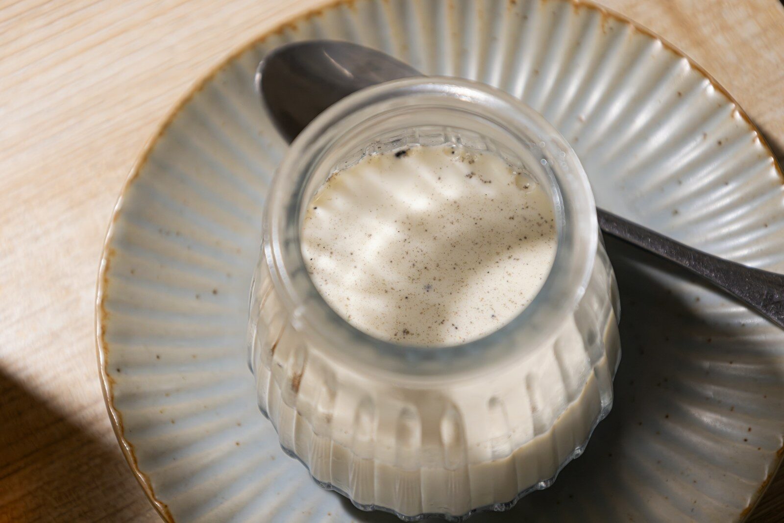 高級プリンはビンに詰められがち。